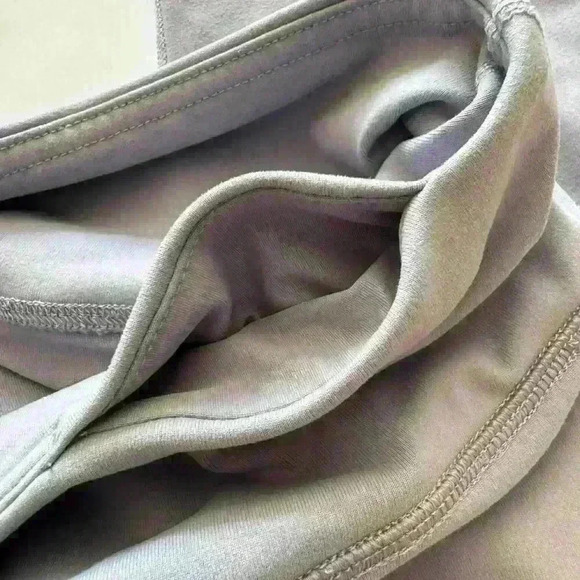 90 Degree by Reflex Light Purple Capri Leggings - Picture 3 of 5